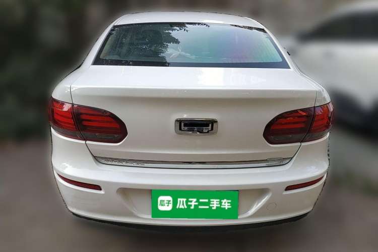 Used Qoros 3 2016 Sedan 1.6L Automatic Zhiyue Model Exterior 4