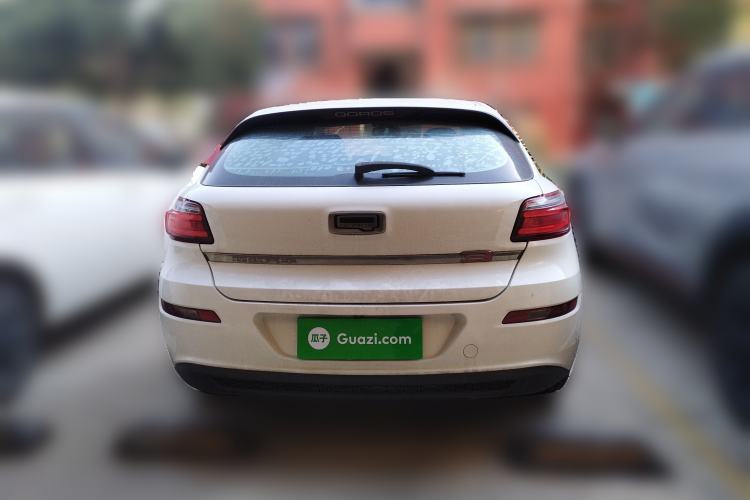 Used Qoros 3 2016 Hatchback 1.6L Automatic Zhiyue Model Exterior 4