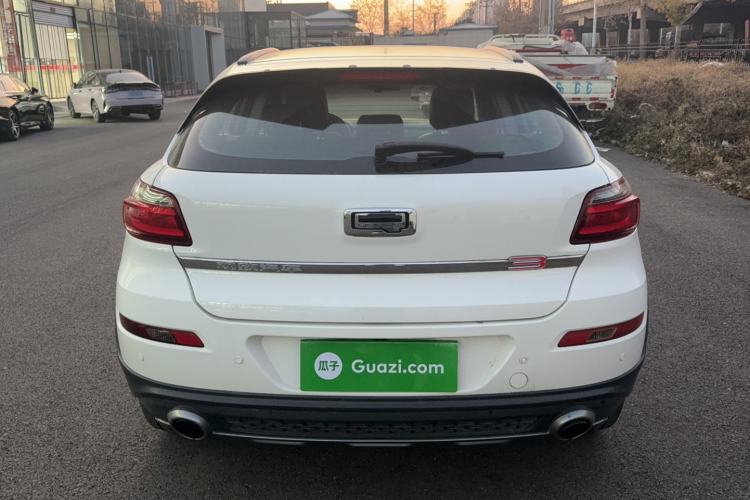 Used Qoros 3 2016 Urban SUV 1.6T Automatic Zhiyue Model Exterior 4