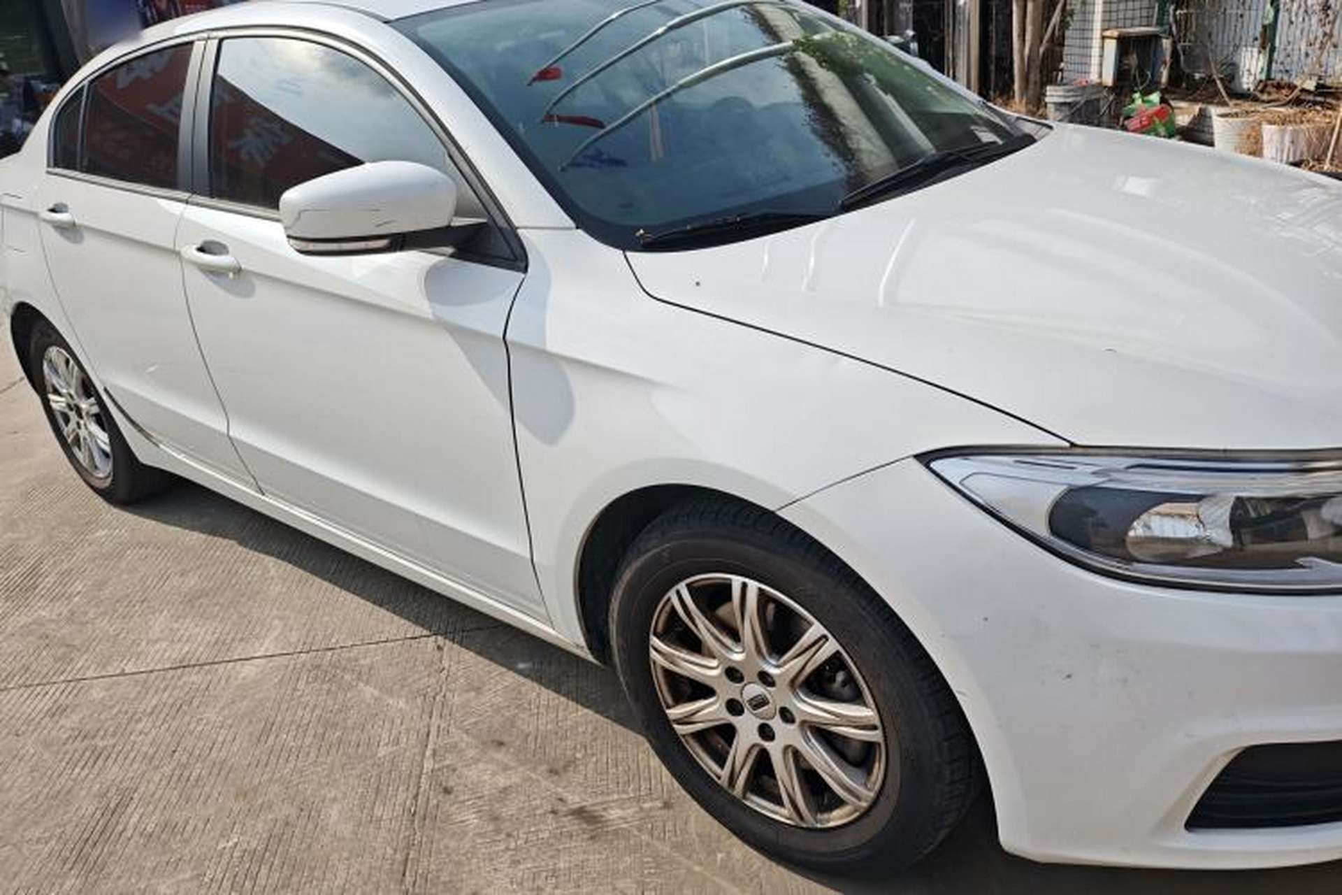 Used Qoros 3 2016 Sedan 1.6L Manual ZhiXiang Model Exterior 4