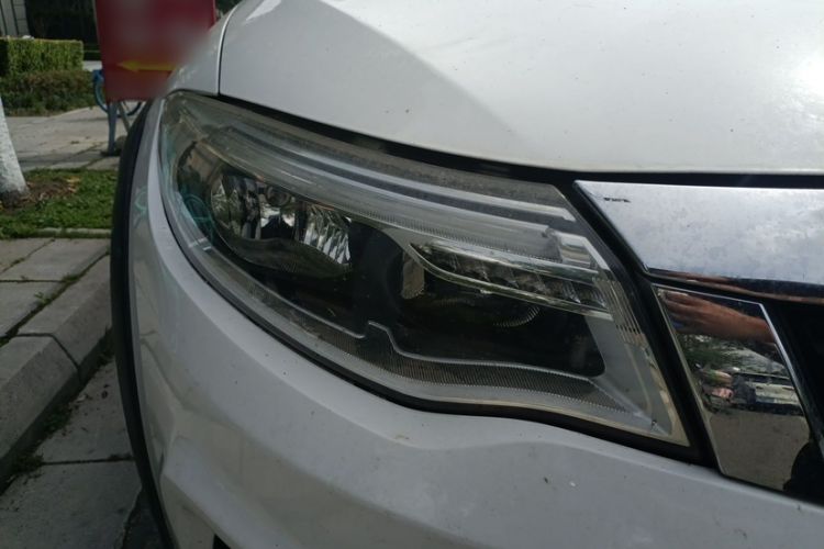 Used Qoros 3 2016 Urban SUV 1.6T Automatic Zhiyue Model Exterior 5