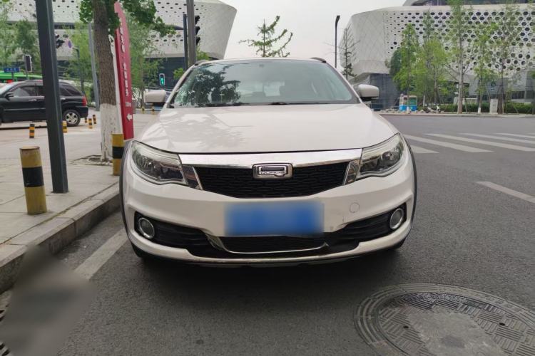 Used Qoros 3 2016 Urban SUV 1.6T Automatic Zhiyue Model Exterior 5