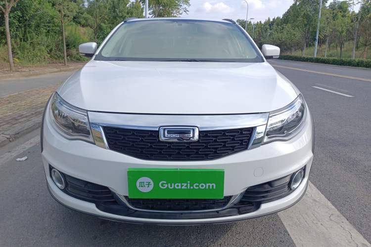 Used Qoros 3 2016 Urban SUV 1.6T Automatic Zhiyue Model Front