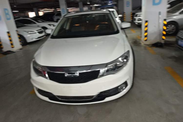 Used Qoros 3 2016 Urban SUV 1.6T Automatic Zhiyue Model Front