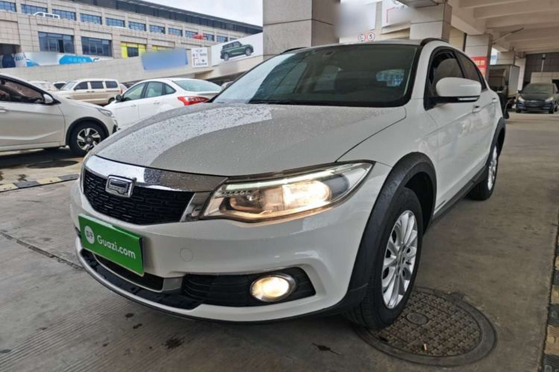 Used Qoros 3 2016 Urban SUV 1.6T Automatic Zhiyue Model Front Left 45 Deg
