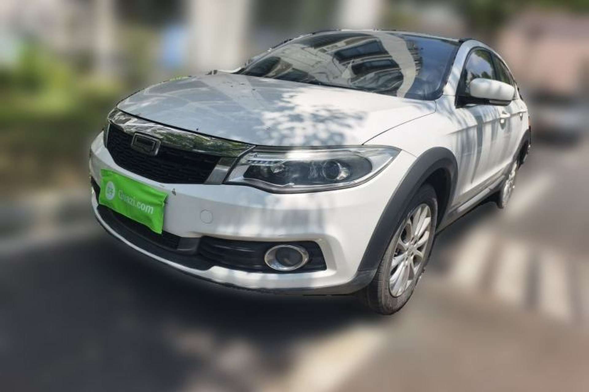 Used Qoros 3 2016 Urban SUV 1.6T Automatic Zhiyue Model Front Left 45 Deg