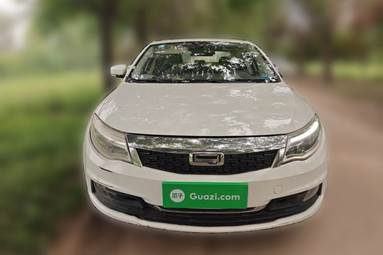 Used Qoros 3 2016 Sedan 1.6L Automatic Zhiyue Model Front