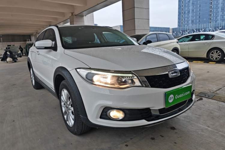 Used Qoros 3 2016 Urban SUV 1.6T Automatic Zhiyue Model Front Right 45 Deg