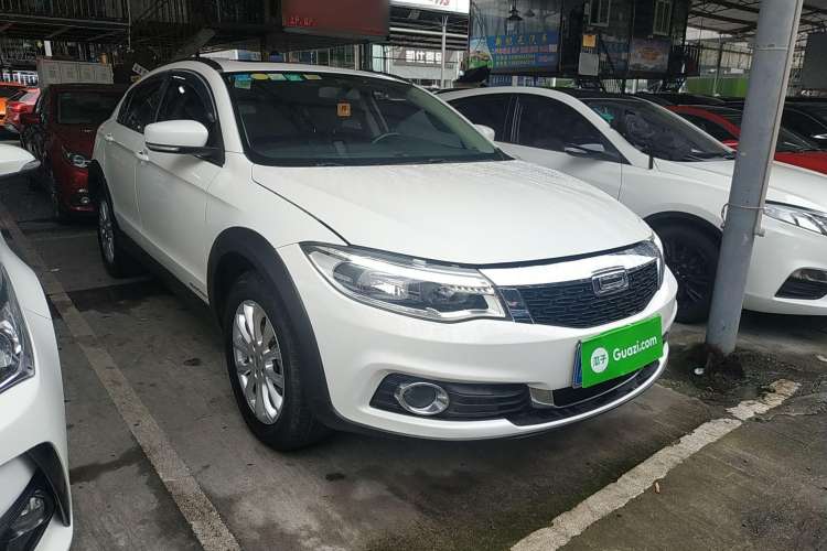 Used Qoros 3 2016 Urban SUV 1.6T Automatic Zhiyue Model Front Right 45 Deg