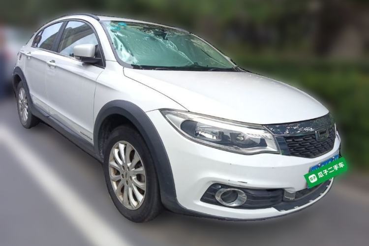 Used Qoros 3 2016 Urban SUV 1.6T Automatic Zhiyue Model Front Right 45 Deg