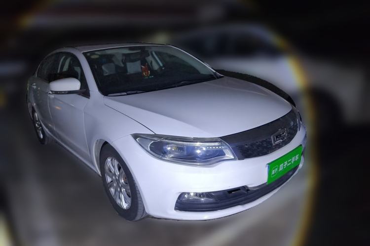 Used Qoros 3 2016 Sedan 1.6L Automatic Zhiyue Model Front Right 45 Deg