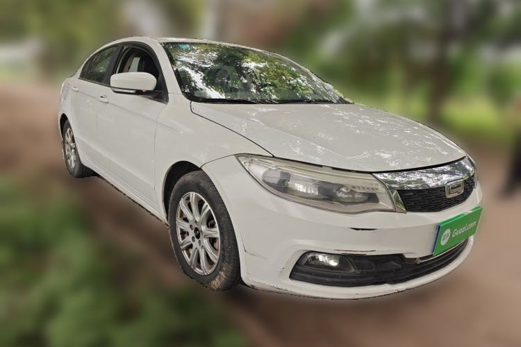 Used Qoros 3 2016 Sedan 1.6L Automatic Zhiyue Model Front Right 45 Deg