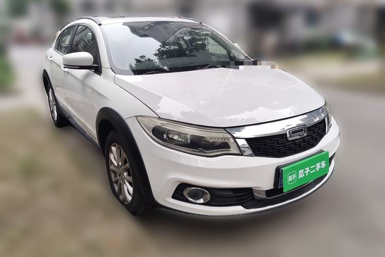 Used Qoros 3 2016 Urban SUV 1.6T Automatic Zhiyue Model Front Right 45 Deg