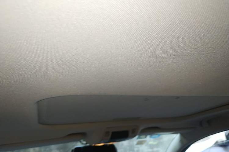 Used Qoros 3 2016 Sedan 1.6L Automatic Zhiyue Model Headliner