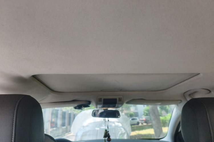 Used Qoros 3 2016 Urban SUV 1.6T Automatic Zhiyue Model Headliner