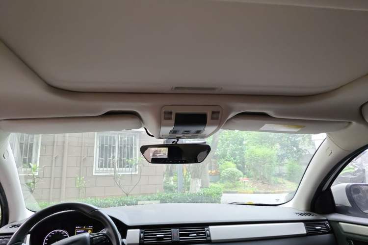 Used Qoros 3 2016 Urban SUV 1.6T Automatic Zhiyue Model Headliner