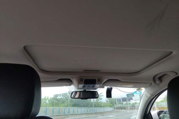 Used Qoros 3 2016 Sedan 1.6T Automatic ZhiZhen Model Headliner