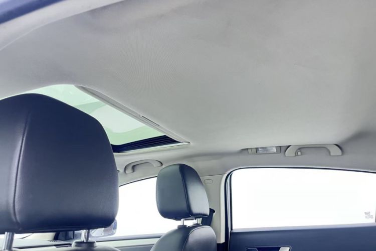 Used Qoros 3 2016 Sedan 1.6L Automatic Zhiyue Model Headliner