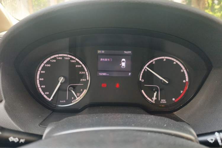 Used Qoros 3 2016 Urban SUV 1.6T Automatic Zhiyue Model Instrument Cluster