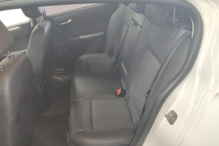 Used Qoros 3 2016 Sedan 1.6L Automatic Zhiyue Model Interior 1