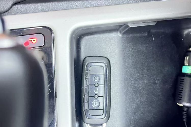 Used Qoros 3 2016 Sedan 1.6L Automatic Zhiyue Model Interior 1