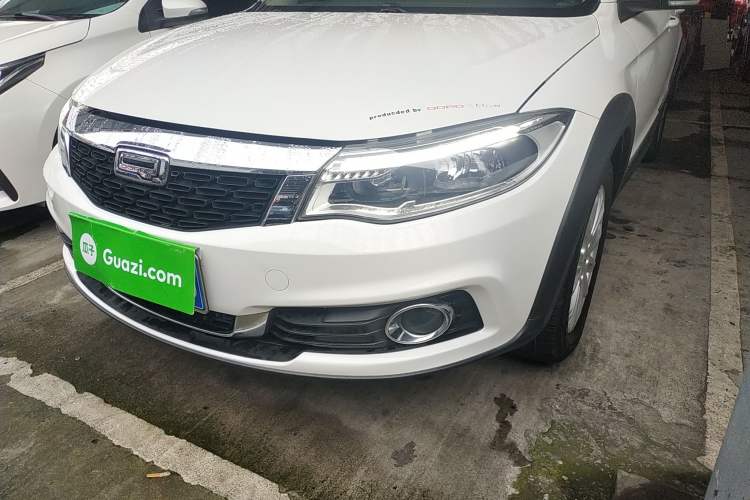 Used Qoros 3 2016 Urban SUV 1.6T Automatic Zhiyue Model Left Front Headlight