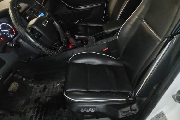 Used Qoros 3 2016 Hatchback 1.6T Automatic ZhiZhen Model Left Front Seat