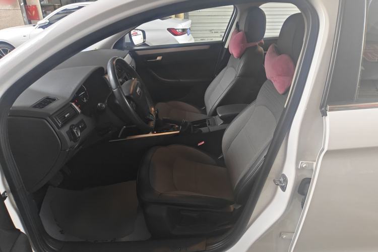 Used Qoros 3 2016 Urban SUV 1.6T Automatic Zhiyue Model Left Front Seat