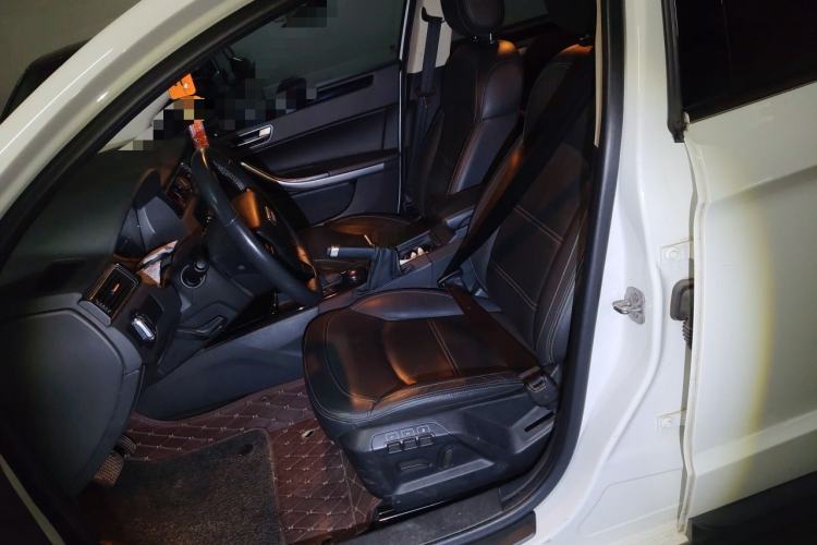 Used Qoros 3 2016 Urban SUV 1.6T Automatic ZhiZhen Model Left Front Seat