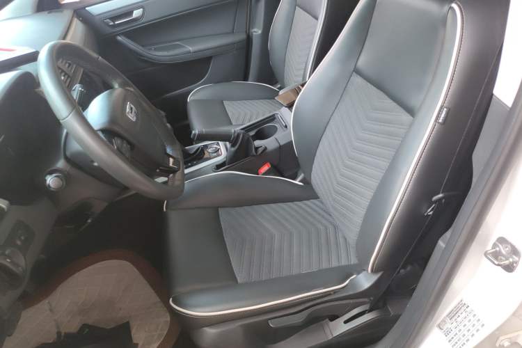 Used Qoros 3 2016 Hatchback 1.6L Automatic Zhiyue Model Left Front Seat