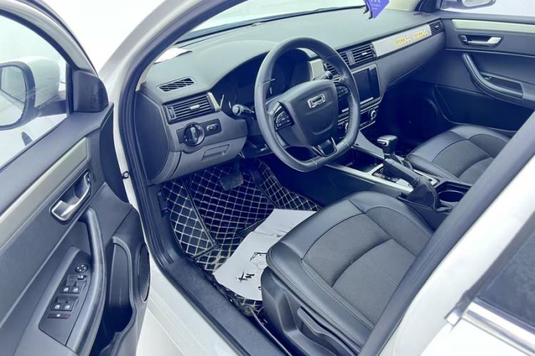 Used Qoros 3 2016 Sedan 1.6L Automatic Zhiyue Model Left Front Seat