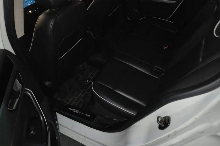 Used Qoros 3 2016 Hatchback 1.6T Automatic ZhiZhen Model Left Rear Seat