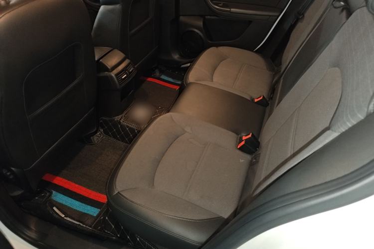 Used Qoros 3 2016 Urban SUV 1.6T Automatic Zhiyue Model Left Rear Seat