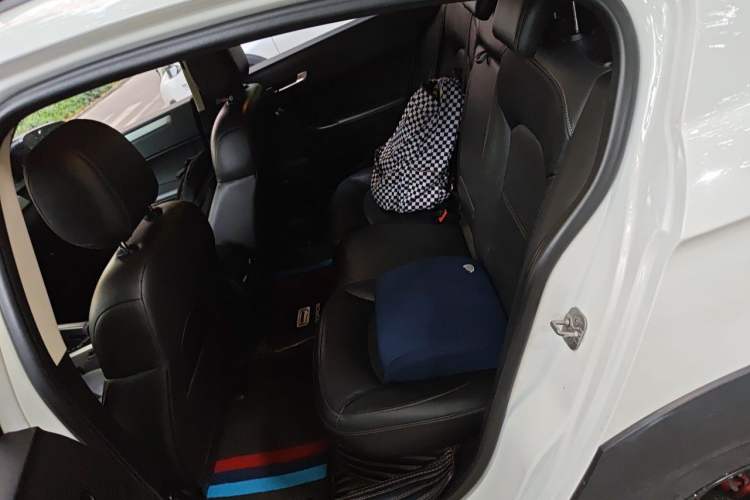 Used Qoros 3 2016 Urban SUV 1.6T Automatic Zhiyue Model Left Rear Seat