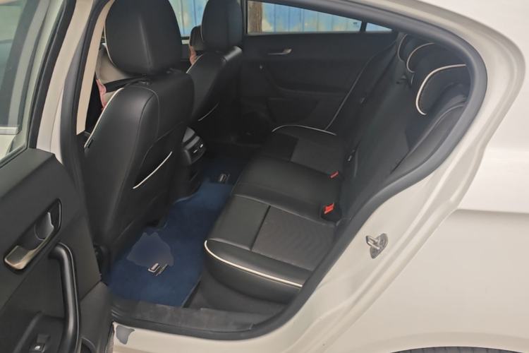Used Qoros 3 2016 Hatchback 1.6L Automatic Zhiyue Model Left Rear Seat