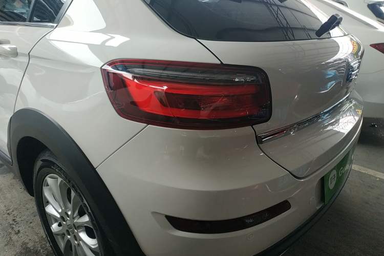 Used Qoros 3 2016 Urban SUV 1.6T Automatic Zhiyue Model Left Rear Taillight