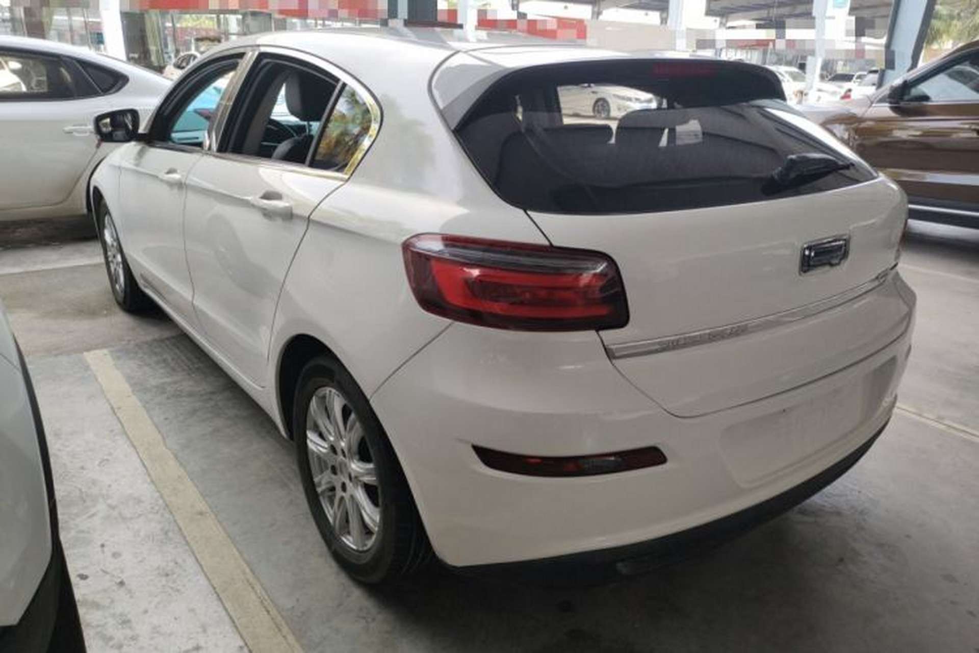 Used Qoros 3 2016 Hatchback 1.6L Automatic Zhiyue Model Left Side