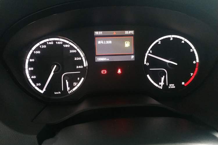 Used Qoros 3 2016 Urban SUV 1.6T Automatic Zhiyue Model Odometer Close Up