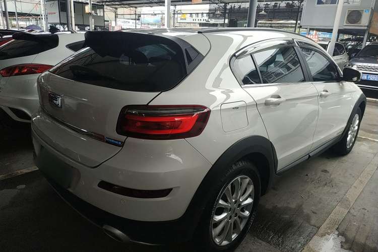 Used Qoros 3 2016 Urban SUV 1.6T Automatic Zhiyue Model Rear Right 45 Deg