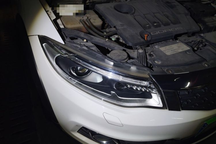 Used Qoros 3 2016 Urban SUV 1.6T Automatic ZhiZhen Model Right Front Headlight