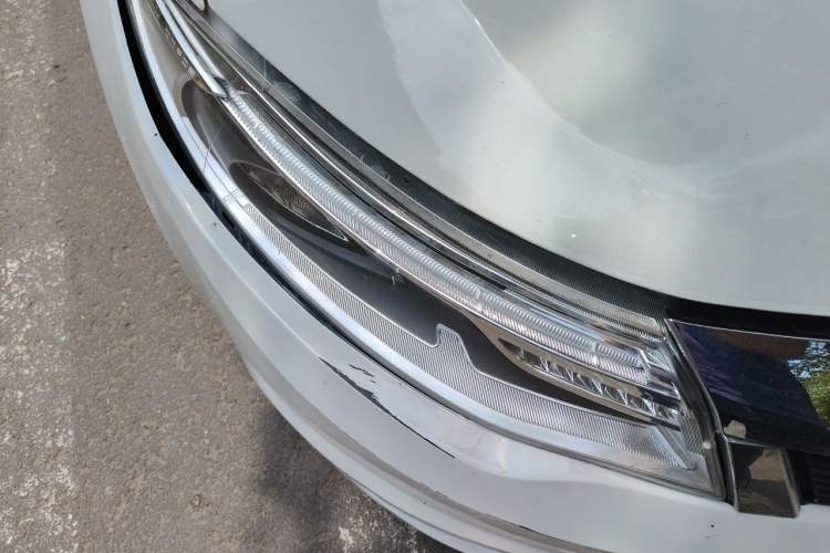 Used Qoros 3 2016 Sedan 1.6L Automatic Zhiyue Model Right Front Headlight