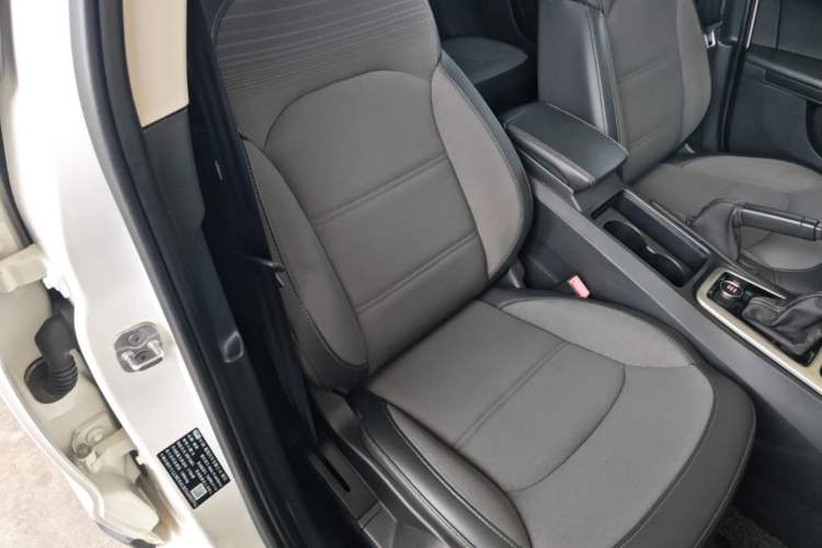 Used Qoros 3 2016 Urban SUV 1.6T Automatic Zhiyue Model Right Front Seat