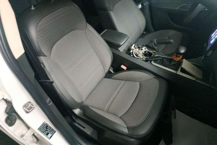 Used Qoros 3 2016 Urban SUV 1.6T Automatic Zhiyue Model Right Front Seat
