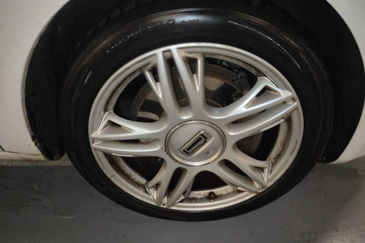 Used Qoros 3 2016 Hatchback 1.6T Automatic ZhiZhen Model Right Front Wheel Hub