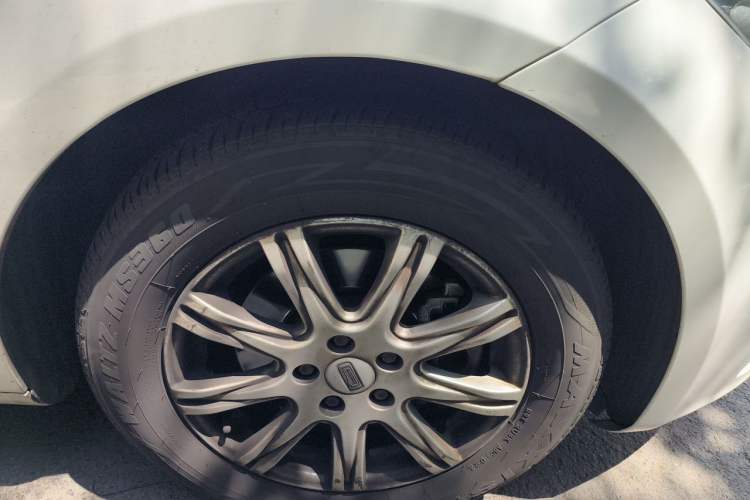 Used Qoros 3 2016 Sedan 1.6L Automatic Zhiyue Model Right Front Wheel Hub