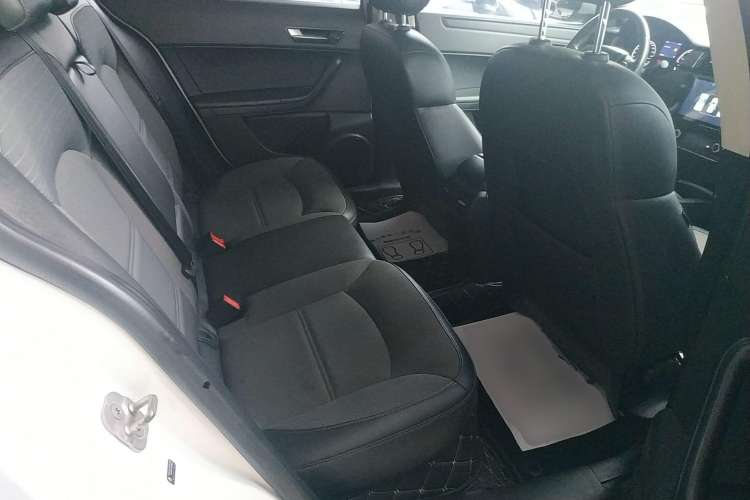 Used Qoros 3 2016 Urban SUV 1.6T Automatic Zhiyue Model Right Rear Seat