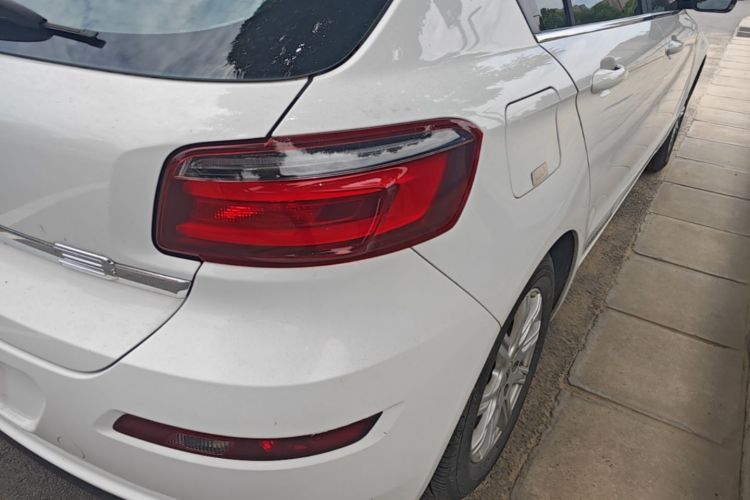 Used Qoros 3 2016 Hatchback 1.6L Automatic Zhiyue Model Right Rear Taillight