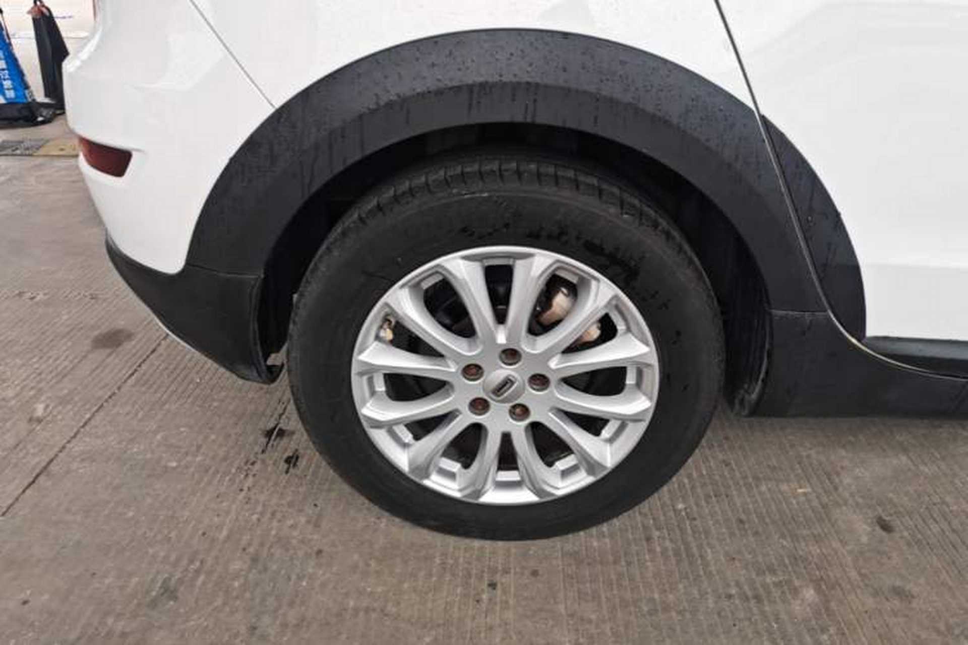 Used Qoros 3 2016 Urban SUV 1.6T Automatic Zhiyue Model Right Rear Wheel Hub