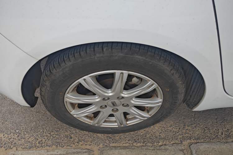Used Qoros 3 2016 Hatchback 1.6L Automatic Zhiyue Model Right Rear Wheel Hub