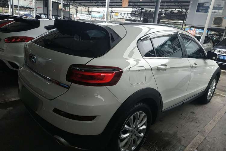 Used Qoros 3 2016 Urban SUV 1.6T Automatic Zhiyue Model Right Side